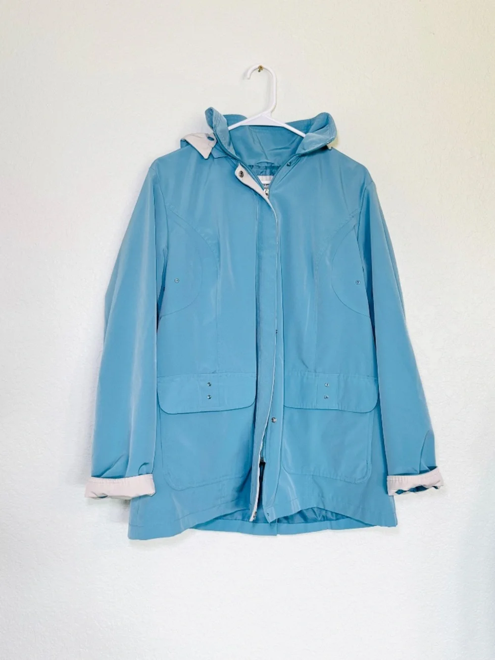White Stag Windbreaker Women's XL 16W Ice Blue Jacket Hood Zip Lightweight